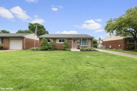 11738 De Clerck, Sterling Heights, MI 48313