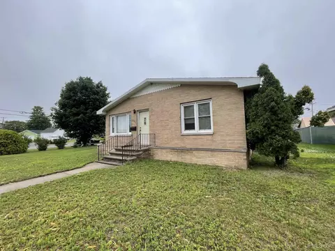 1020 N 20th, Escanaba, MI 49829