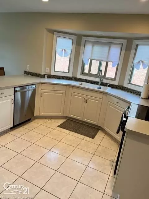 54655 Laurel, Macomb, MI 48042 photo 13
