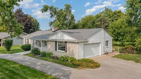2845 Wellesley, Saginaw, MI 48603