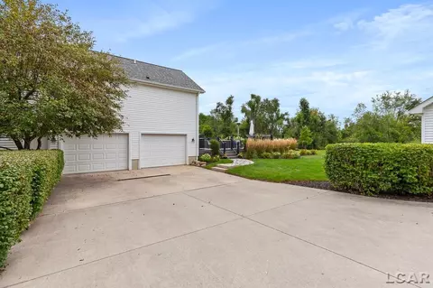 1720 Williamsburg, Adrian, MI 49221 photo 40