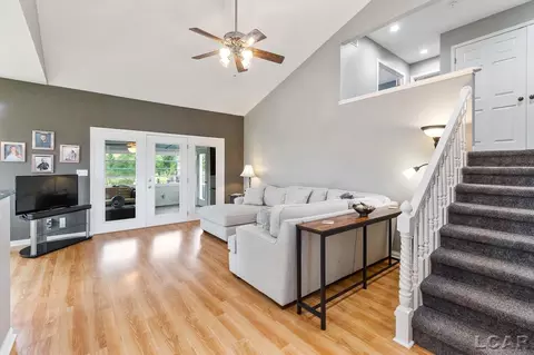 1720 Williamsburg, Adrian, MI 49221 photo 10