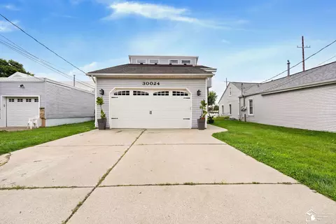 30024 Pointe, Gibraltar, MI 48173