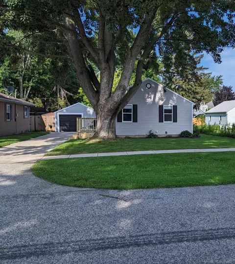 524 S Melze, Merrill, MI 48637