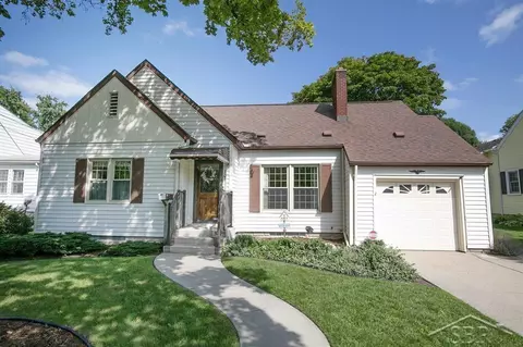 303 Main, Essexville, MI 48732