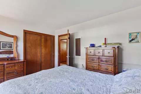 2922 E Carleton, Adrian, MI 49221 photo 18