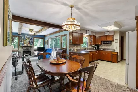 2922 E Carleton, Adrian, MI 49221 photo 10