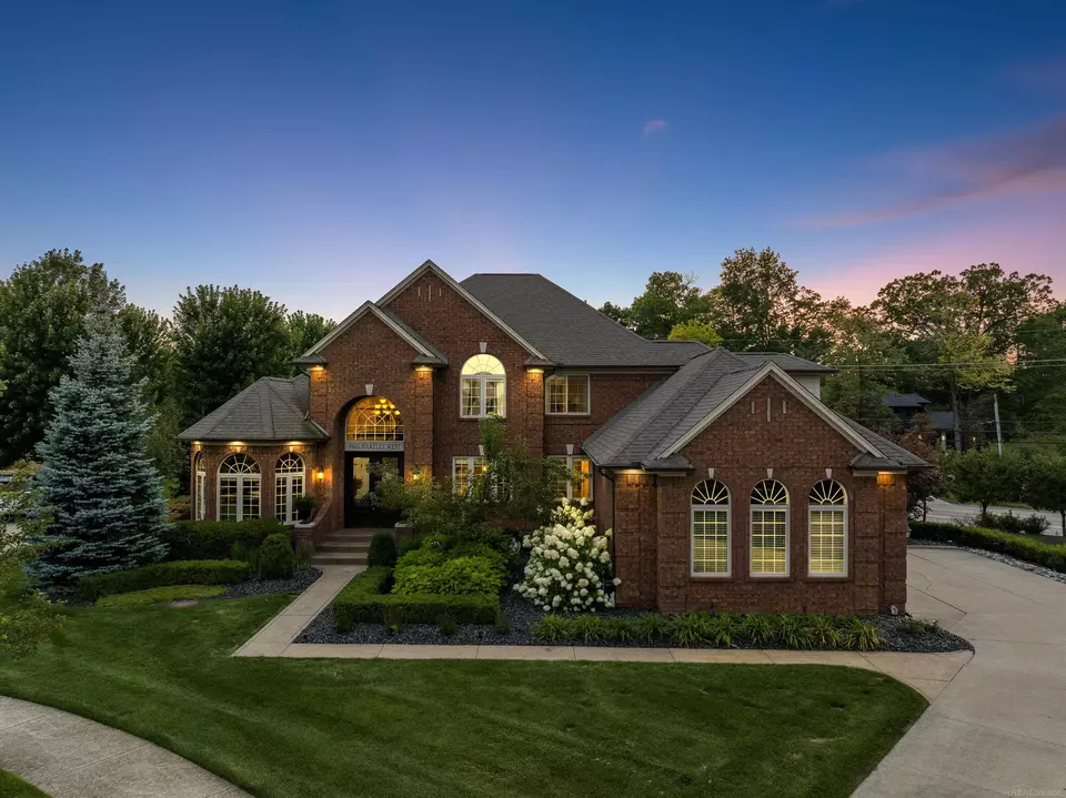 56655 Hartley, Shelby Township, MI 48316 61 Photos Movoto