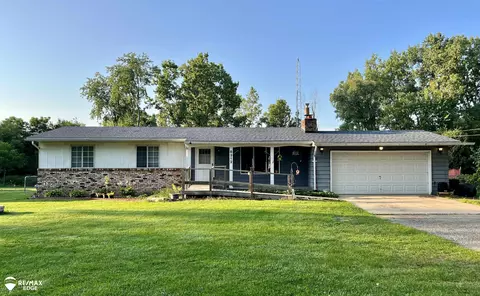 8312 Coldwater, Flushing, MI 48433
