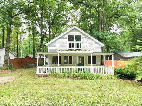 516 Ithaca, Harrison, MI 48625