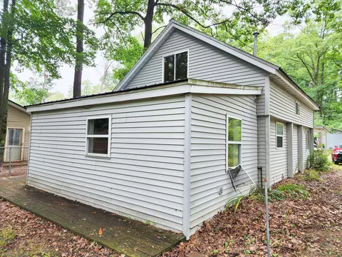 516 Ithaca, Harrison, MI 48625 photo 4