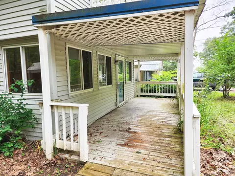 516 Ithaca, Harrison, MI 48625 photo 3