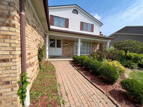 47064 Sarnus, Macomb, MI 48044