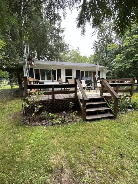 5567 N Athey, Harrison, MI 48625