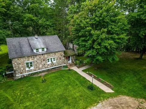 10901 E Stockwell, Gladwin, MI 48624