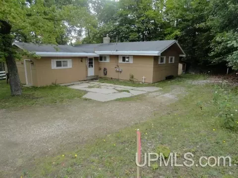 e9526 East Munising Avenue, Munising, MI 49862 photo 3