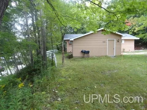 e9526 East Munising Avenue, Munising, MI 49862 photo 2