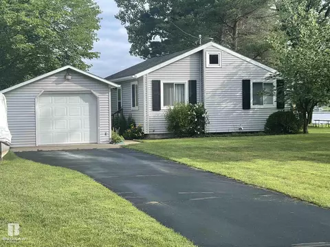 3601 E Shr, Weidman, MI 48893