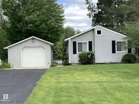 3601 E Shr, Weidman, MI 48893 photo 4