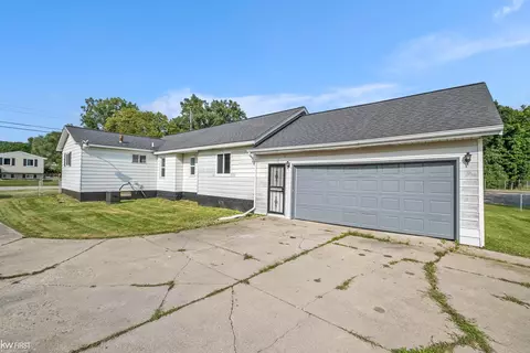 1392 Charles, Flint, MI 48505 photo 3