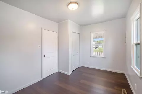 1392 Charles, Flint, MI 48505 photo 17