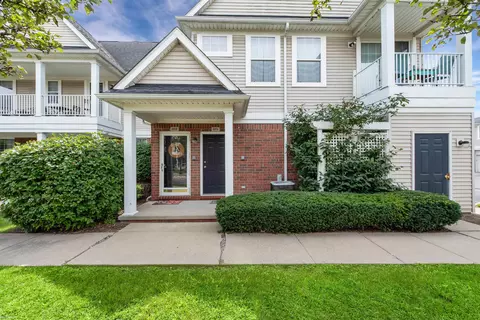 3968 Cherry Creek Ln, Sterling Heights, MI 48314