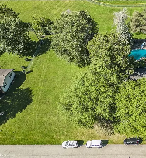 210 Mccoll - Vacant, Yale, MI 48097