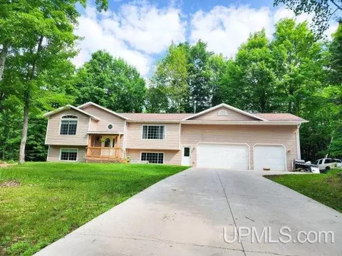 580 Maple Wood, Gwinn, MI 49841