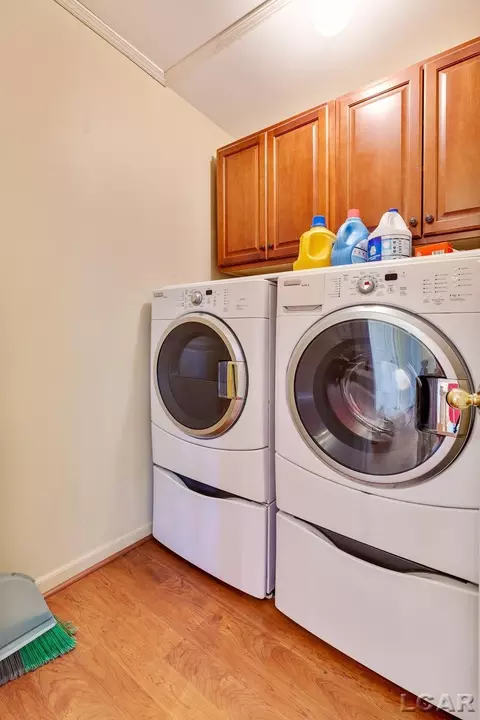 226 Joy, Adrian, MI 49221 photo 18