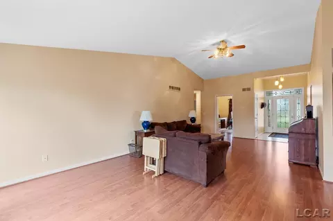 226 Joy, Adrian, MI 49221 photo 6