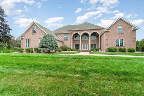 30 Sawmill Crk, Saginaw, MI 48603