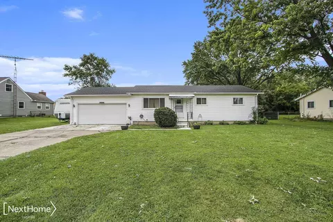 2426 Howe, Burton, MI 48519