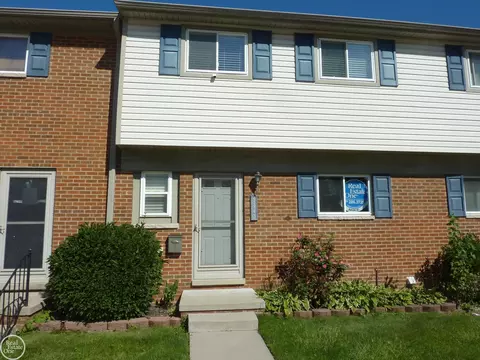 25842 Salem, Roseville, MI 48066