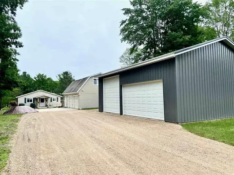 3922 Pinelands Pt, Gladwin, MI 48624 photo 13