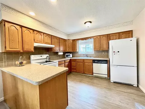 3922 Pinelands Pt, Gladwin, MI 48624 photo 15