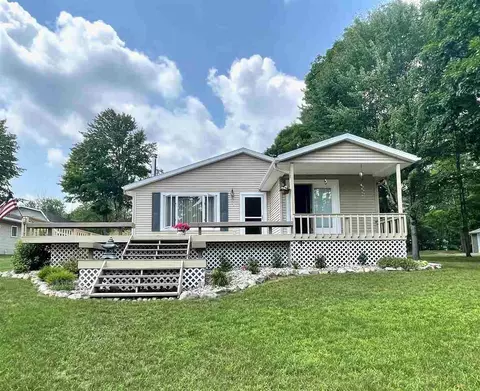 3922 Pinelands Pt, Gladwin, MI 48624 photo 7