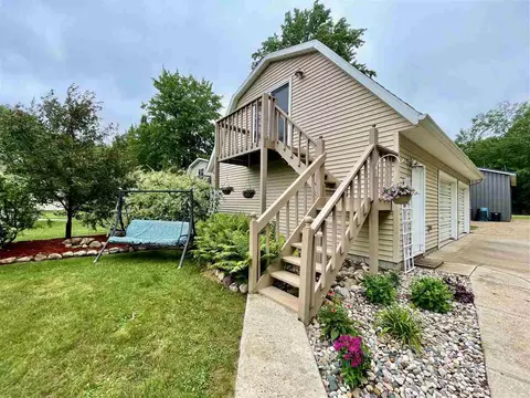 3922 Pinelands Pt, Gladwin, MI 48624 photo 5