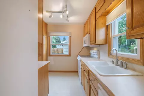 3406 Bennett, Flint, MI 48506 photo 7