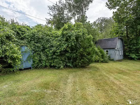 330 Albert, Carleton, MI 48117 photo 53