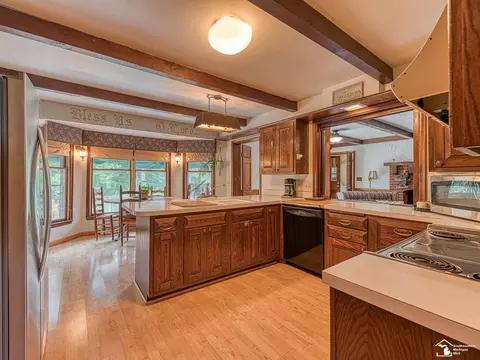330 Albert, Carleton, MI 48117 photo 21