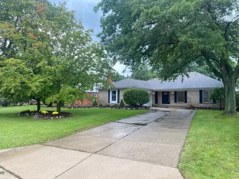 2742 Powderhorn Rdg, Rochester Hills, MI 48309