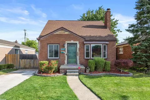 21401 Sunnydale, Saint Clair Shores, MI 48081