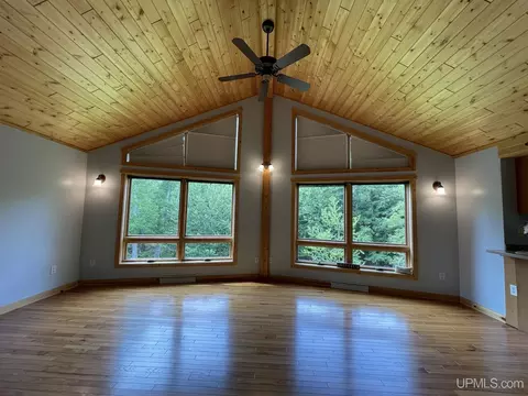 726 East Riv, L'anse, MI 49946 photo 11