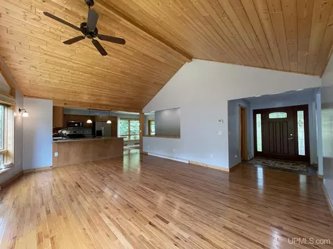 726 East Riv, L'anse, MI 49946 photo 13