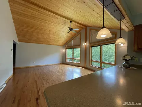 726 East Riv, L'anse, MI 49946 photo 9