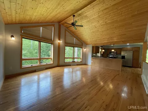 726 East Riv, L'anse, MI 49946 photo 12