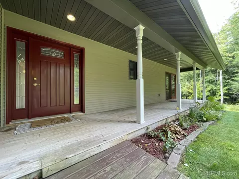 726 East Riv, L'anse, MI 49946 photo 51