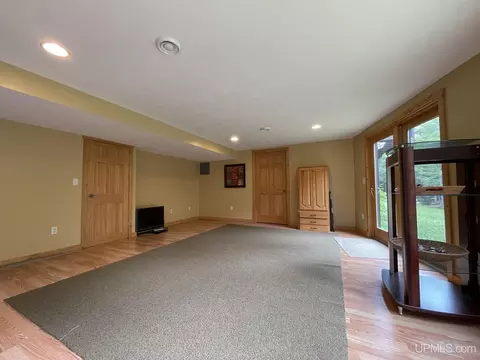 726 East Riv, L'anse, MI 49946 photo 33