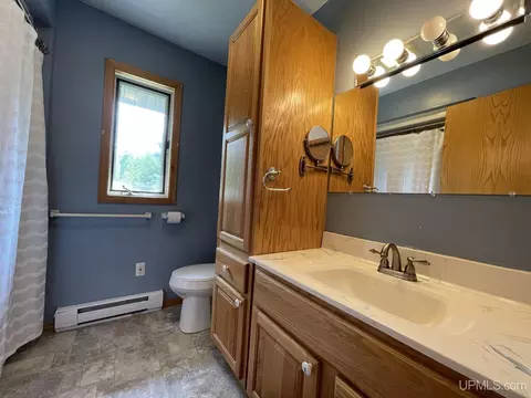 726 East Riv, L'anse, MI 49946 photo 20