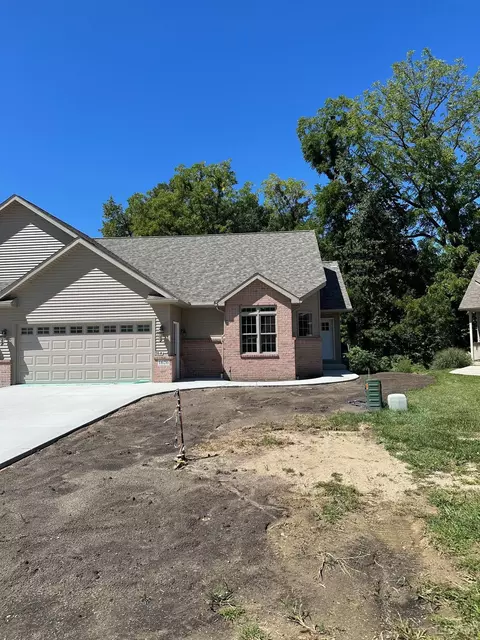 1626 Rivers Edge, Adrian, MI 49221